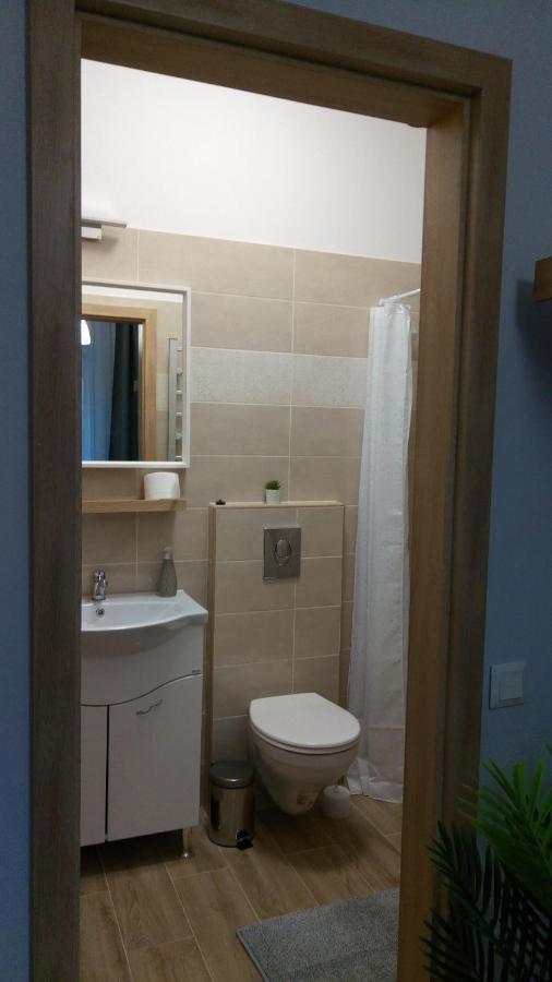 Loli Apartman Miskolc Buitenkant foto