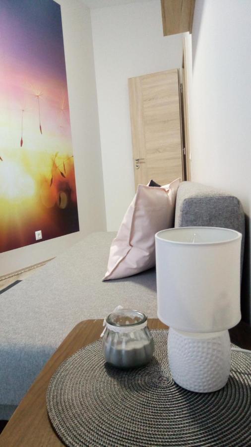 Loli Apartman Miskolc Buitenkant foto