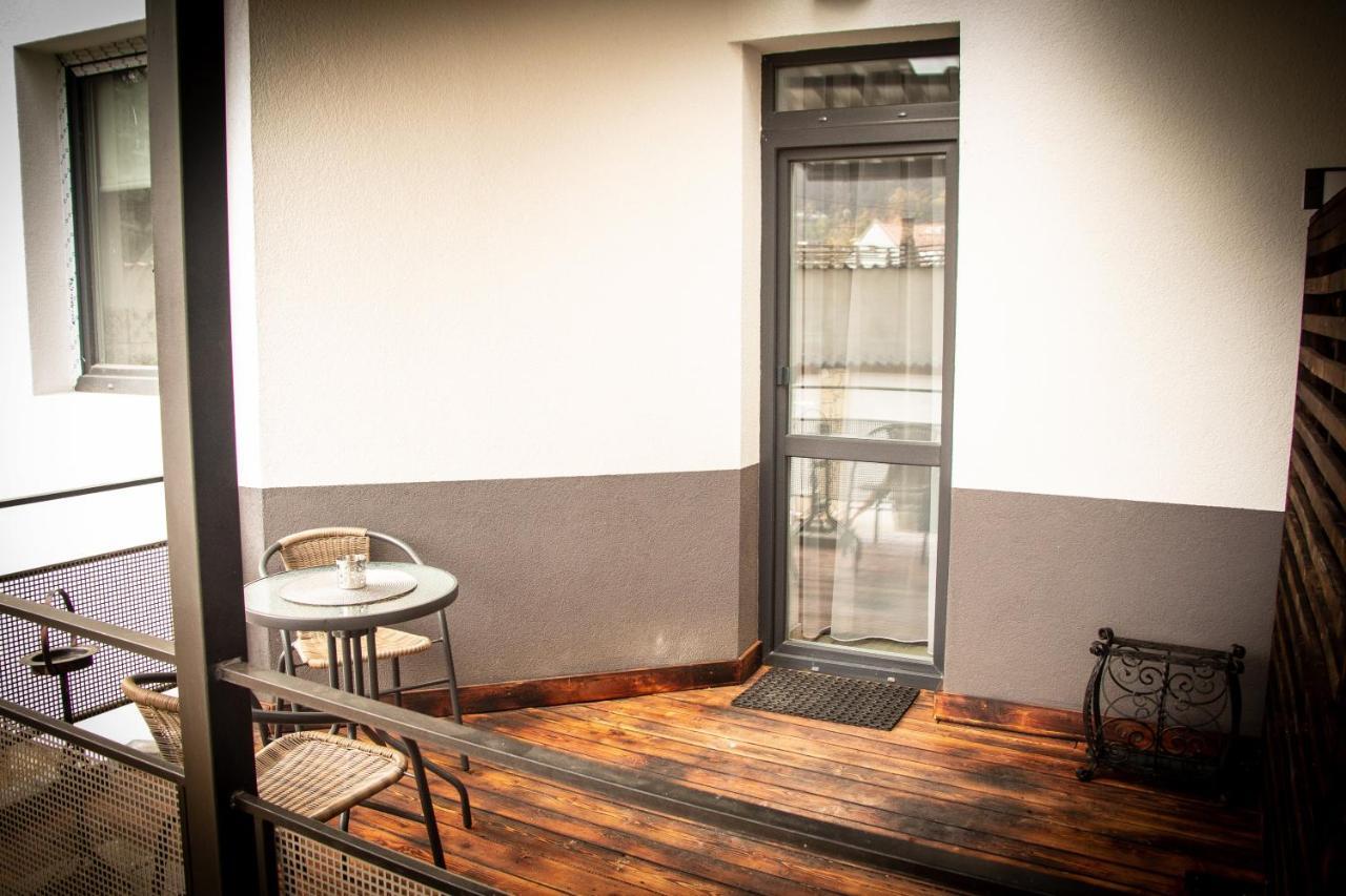 Loli Apartman Miskolc Buitenkant foto