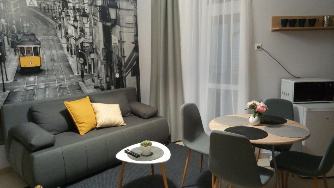 Loli Apartman Miskolc Buitenkant foto
