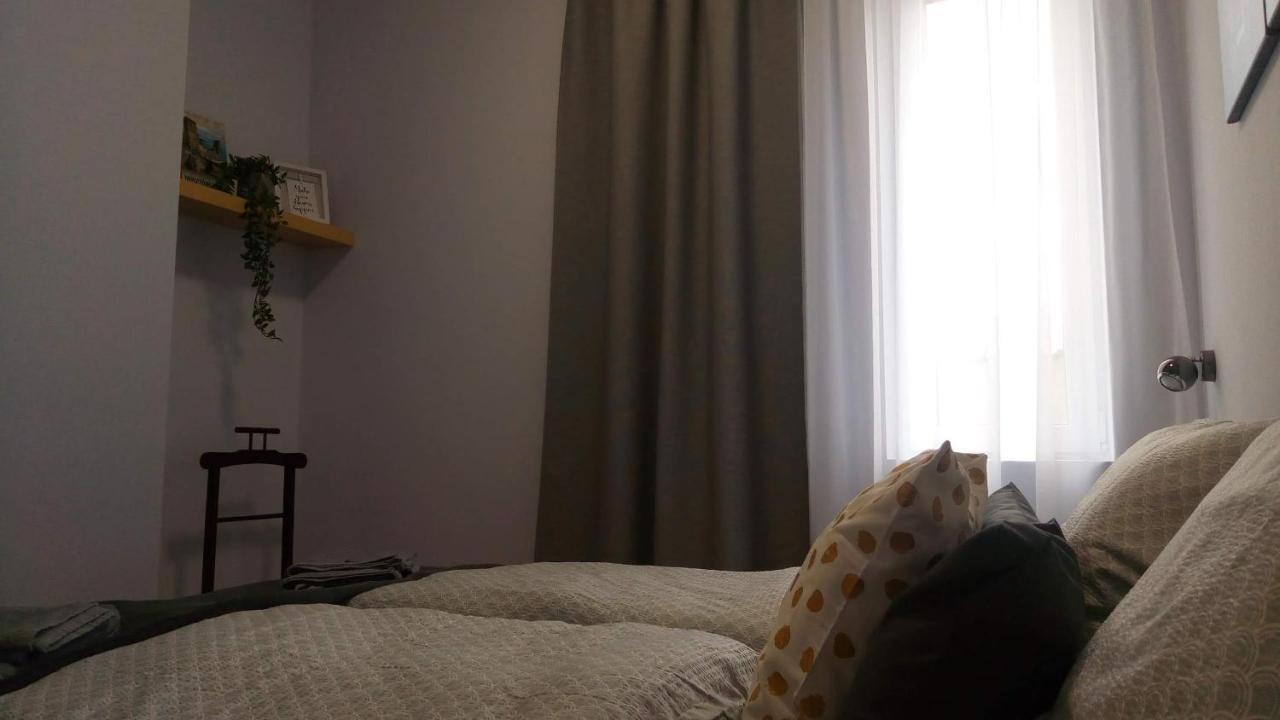 Loli Apartman Miskolc Buitenkant foto